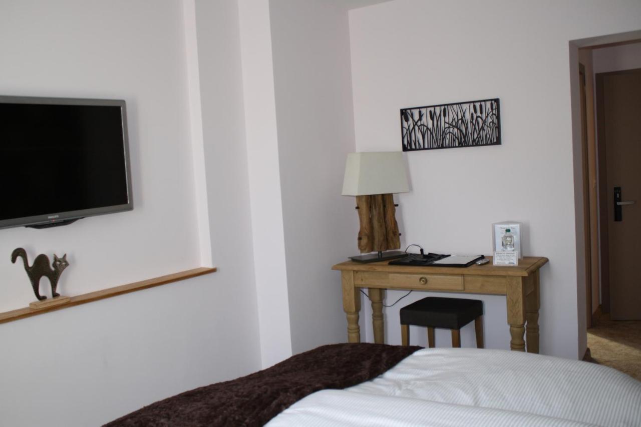 Hotel De La Gare Monthey Eksteriør billede