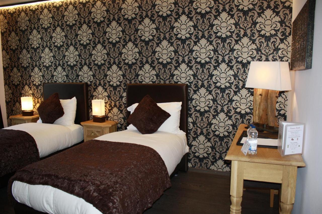 Hotel De La Gare Monthey Eksteriør billede