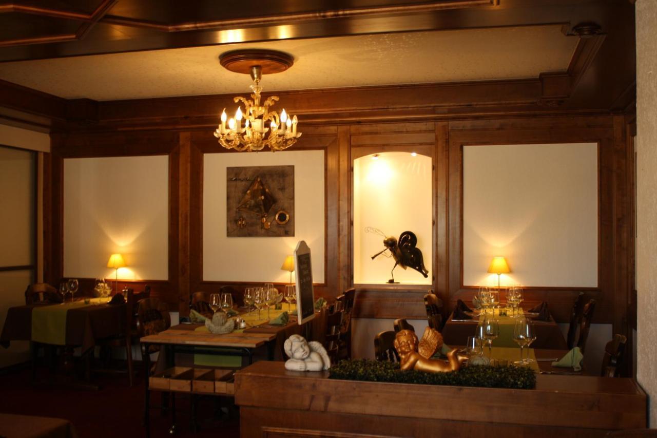 Hotel De La Gare Monthey Eksteriør billede