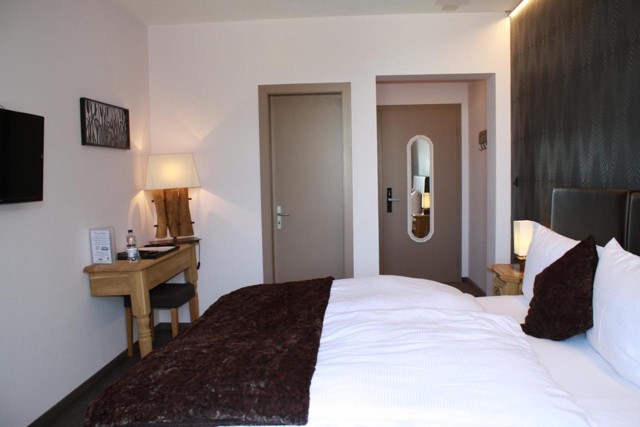 Hotel De La Gare Monthey Eksteriør billede
