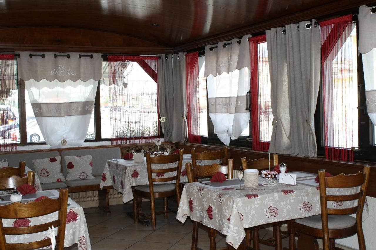 Hotel De La Gare Monthey Eksteriør billede